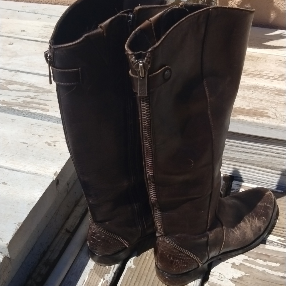 Arturo Chiang riding boot
